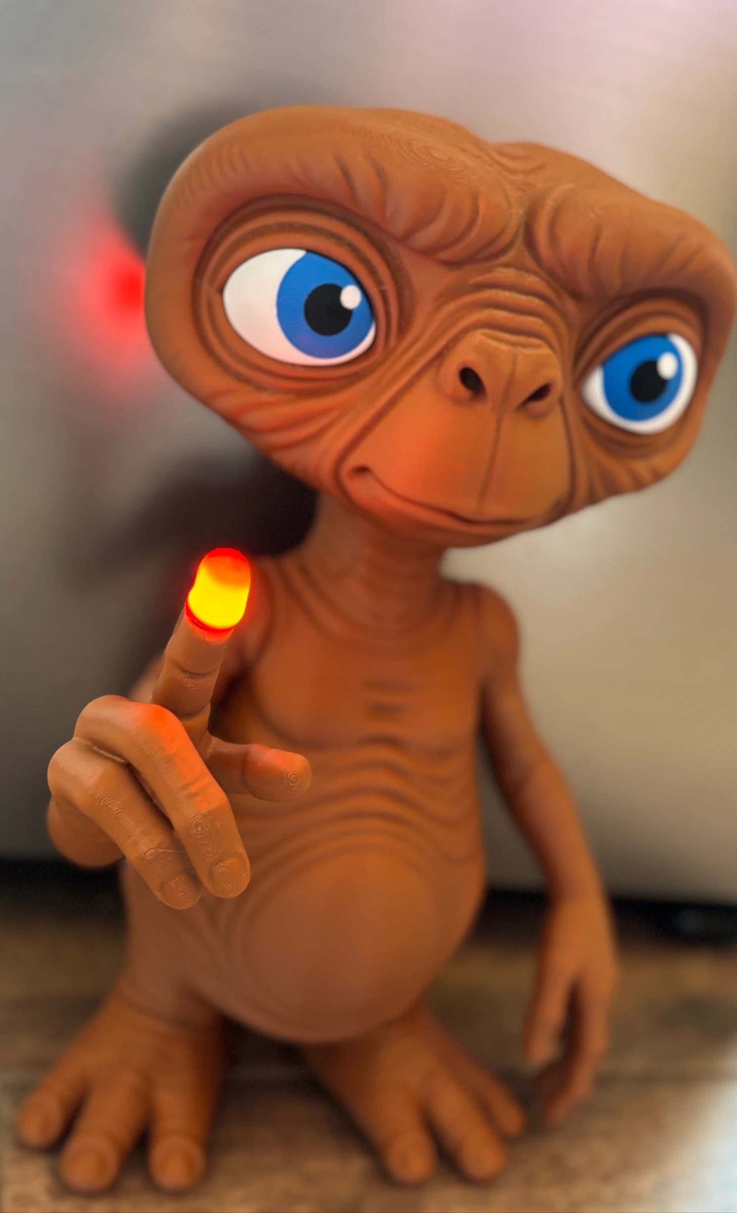 👽 E.T. – Figurine 3D 40 cm avec doigt lumineux – photo 3